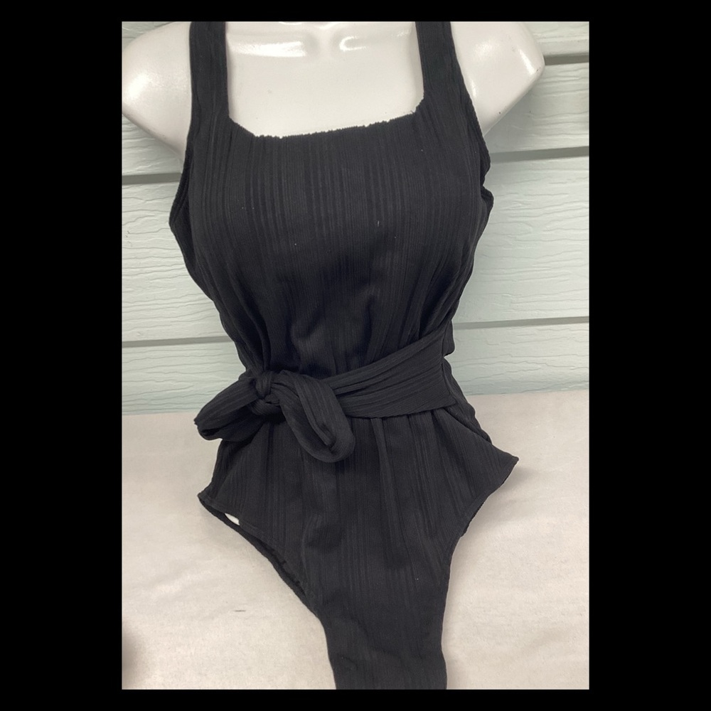 Chic Black Ribbed swimsuit